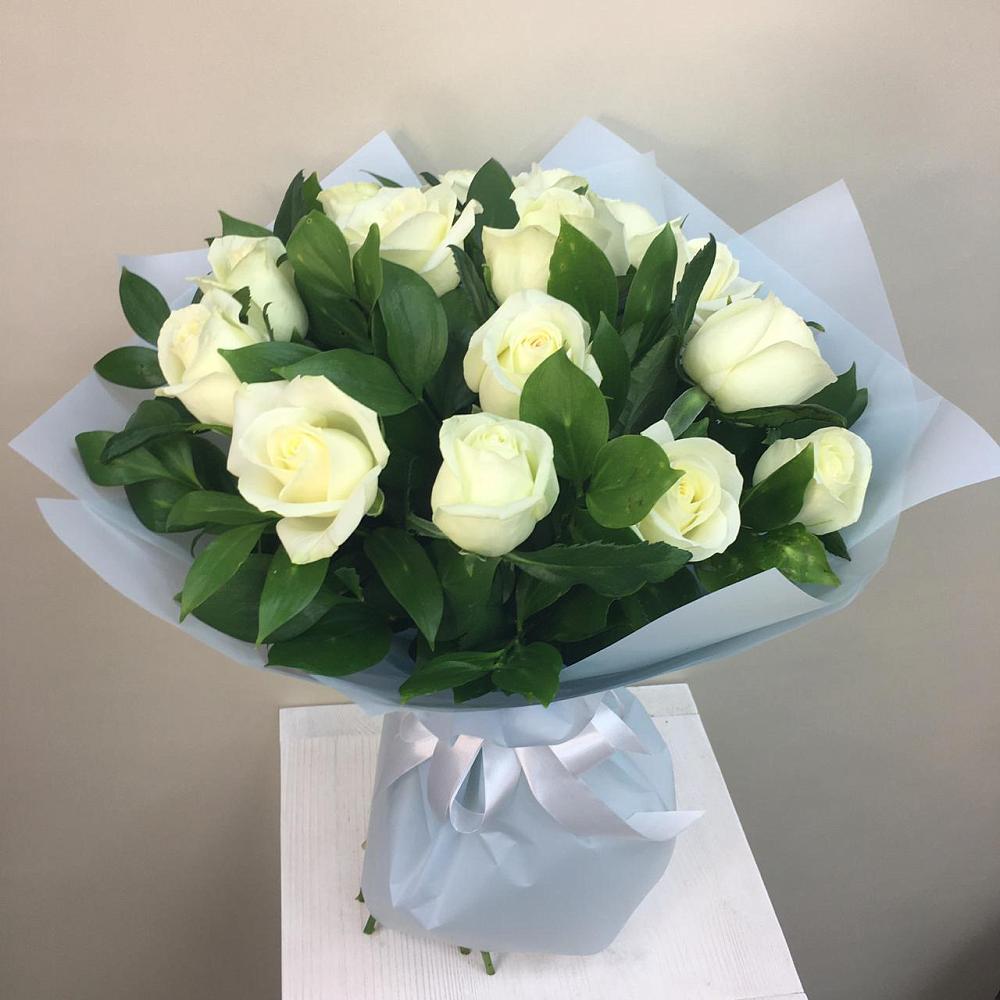 Букет 15 Белых роз Проуд в Заворово