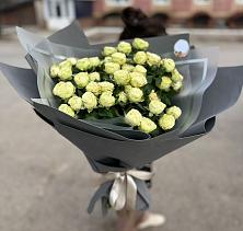 Букет Белые кустовые розы Солинеро в Заворово