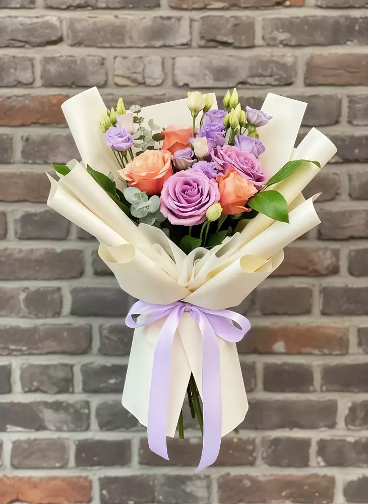 Букет цветов из: Лизиантусы и Розы в Заворово